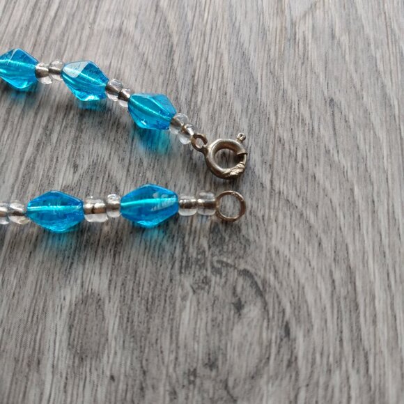 Vintage Blue Glass Beaded Necklace Made in Czechoslovakia Gold Tone Bead Caps - Picture 6 of 12